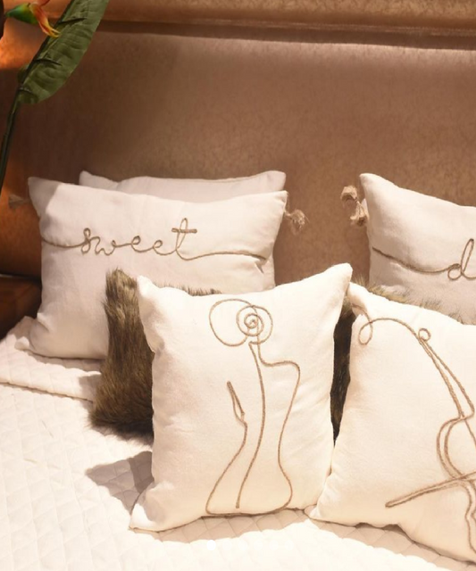 Housse de coussin rectangulaire HAYEK brodé SWEET.