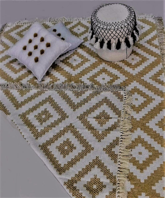 Tapis motifs moutarde en laine